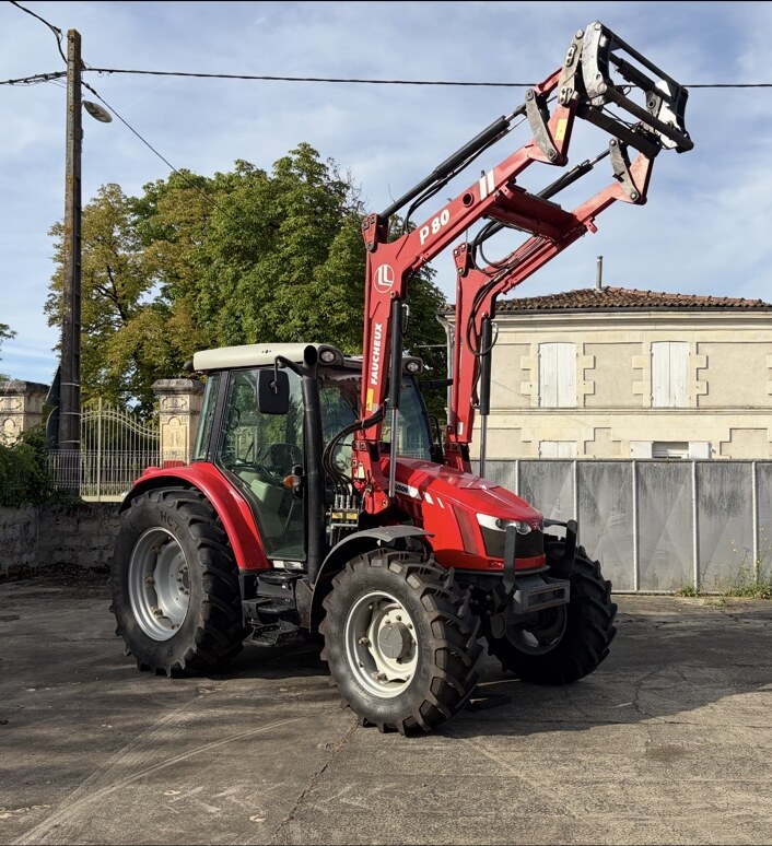 Massey Ferguson 5609 de 2014 avec chargeur Faucheux P80